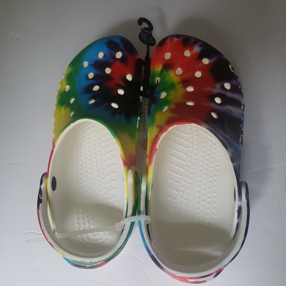 Crocs - Picture 2 of 12